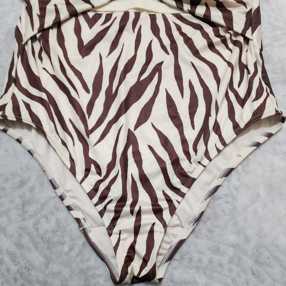 Cacique Lightly Lined No-Wire  One Piece Zebra Print Swimsuit Sz 18 - Picture 4 of 16